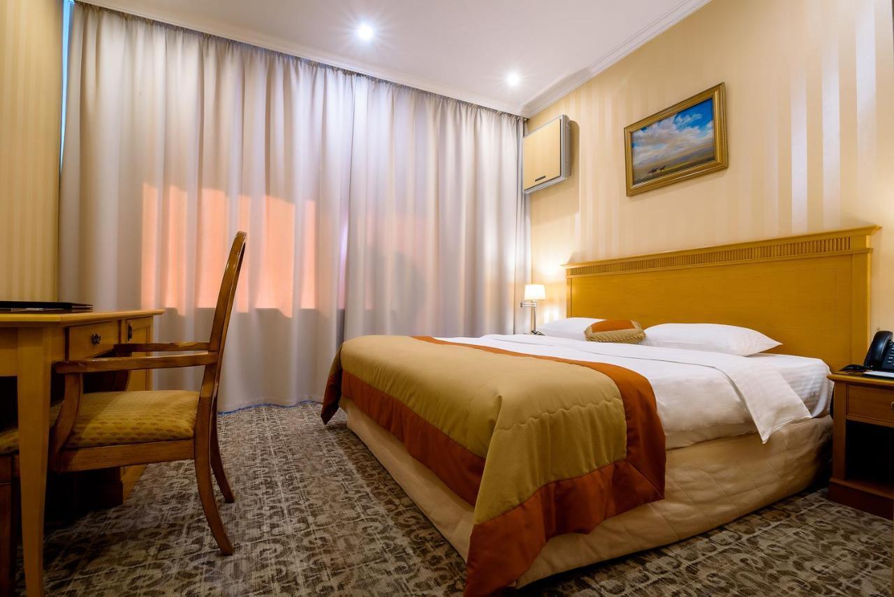 Cosmonaut Hotel Karaganda Bagian luar foto