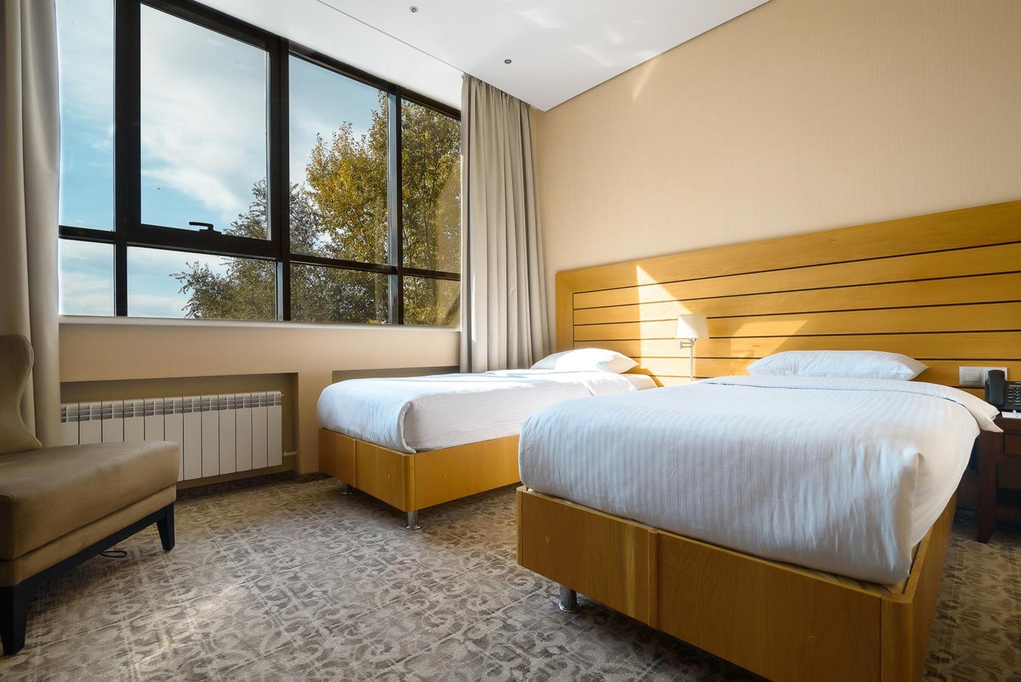 Cosmonaut Hotel Karaganda Bagian luar foto